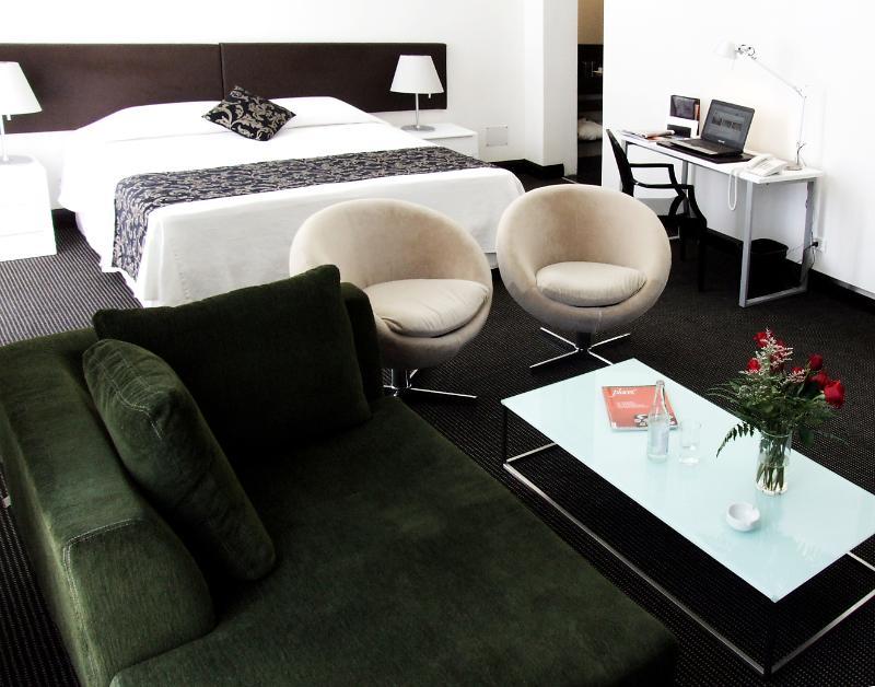 Plaza Fuerte Hotel Montevideo Kamer foto